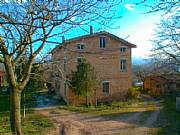 Real Estate For Sale: A Beutiful Habitable Farmhouse With Incredible Views