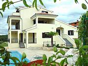 Rental Properties, Lease and Holiday Rentals: Villa Apartments For Rental. Villa For Sale.