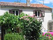 International real estates and rentals: Cres 2 Bedroomed Character Cottage