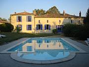 International real estates and rentals: Elegant 18th Century Manor Situated In C. De Blaye Vineyards